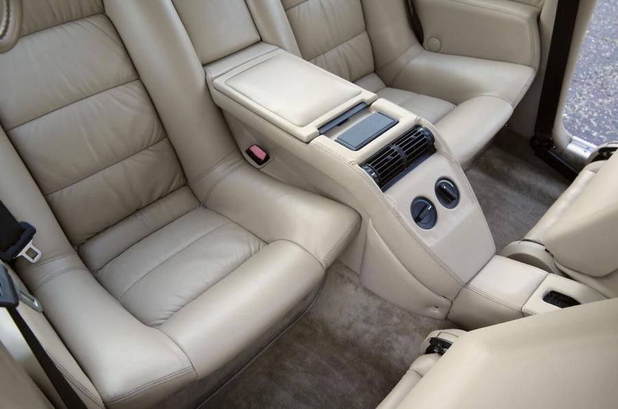 Интерьер BMW M6 (E24) 1988 года  (NA) (фото 65 из 158)